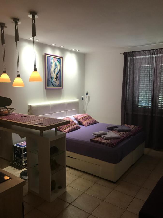 Studio Apartment Yess ,Split Exterior photo